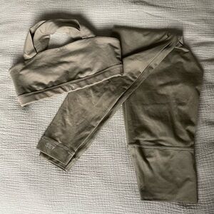 Set Active Olive Set